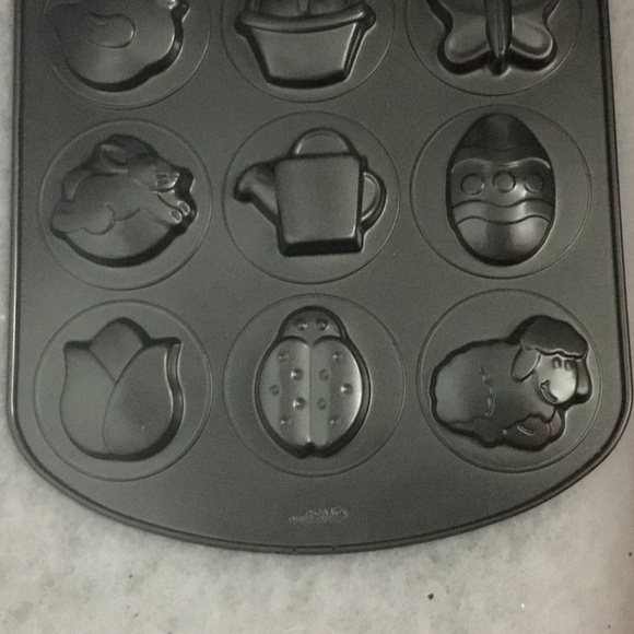Wiltons baking mold for Easter. Baking mold, Wiltons cake pan, ladybug pan, - Picture 4 of 6